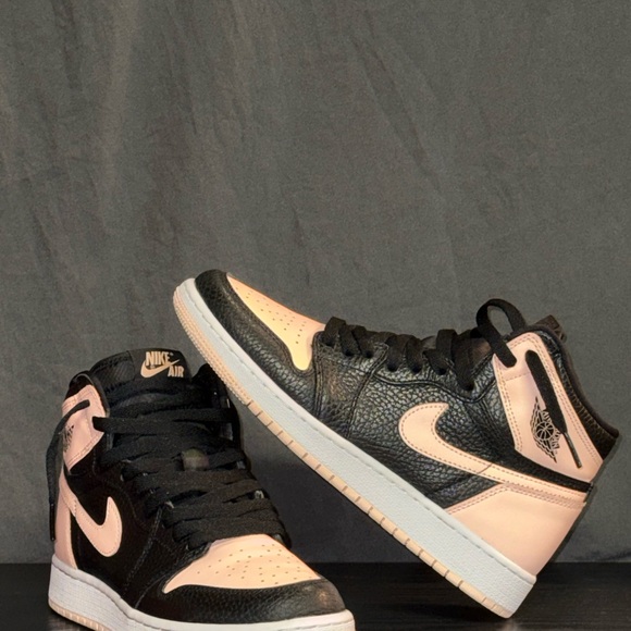 Air Jordan Retro High OG GS Black Crimson Tint